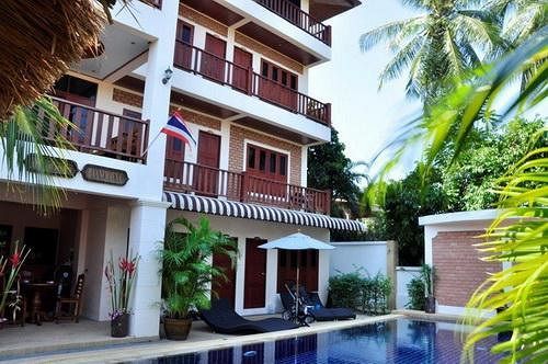 Baan Chayna Hotel Pantai Bang Tao Bagian luar foto